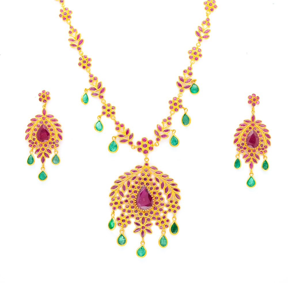 22kt Necklace and Earring Set